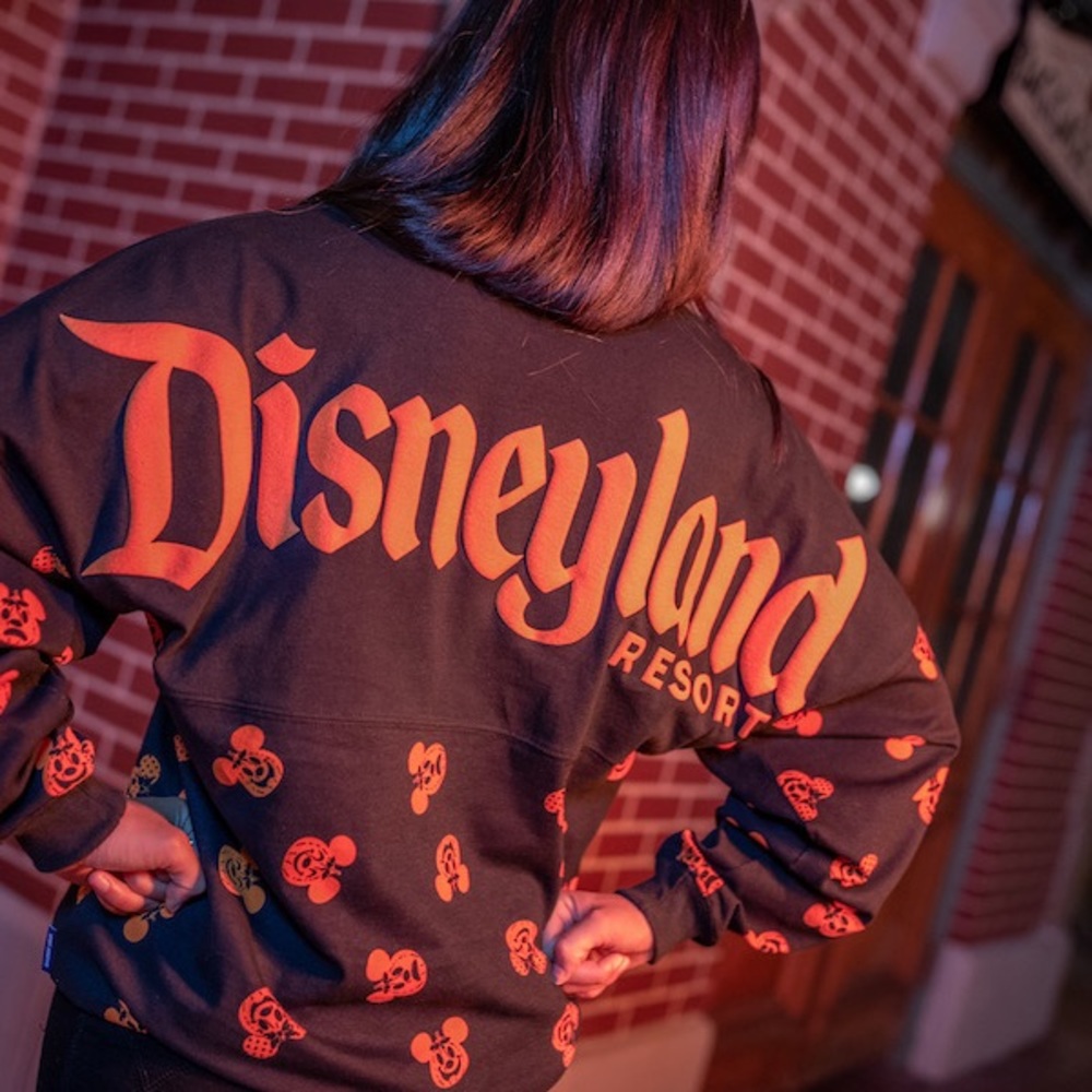 Disneyland Park 2021 Halloween Pumpkin Jersey Glow in the Dark